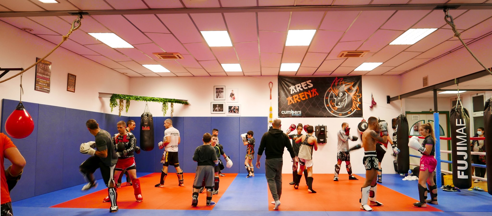 Ares Arena Mollet Deportes contacto, Muay Thai, Boxeo, OCR, Defensa Personal Femenina